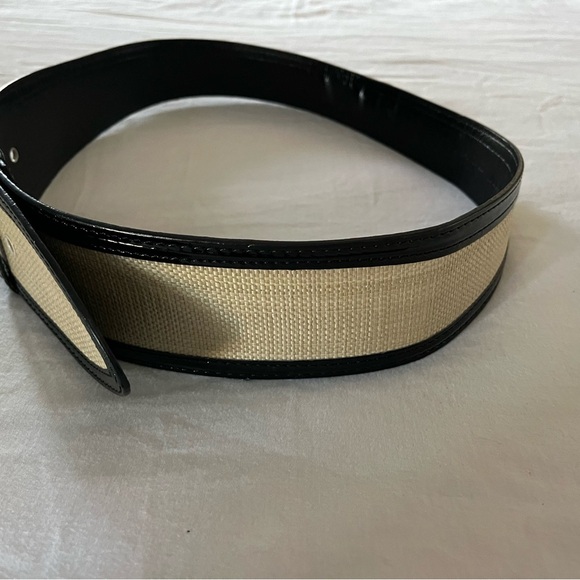 Elegant Black and Cream Women's Belt - Picture 2 of 13